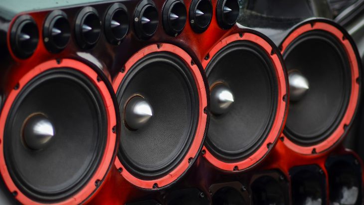 Car Speakers Are Quiet on Full Volume